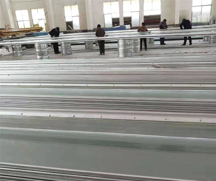 南通万维山东烟台艾迪精密788型 双侧加镀铝锌边